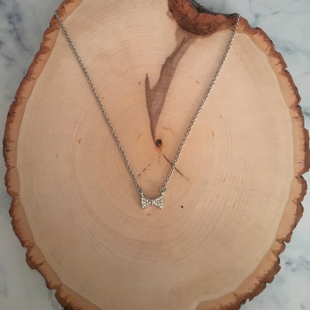 Tiny Bow Necklace