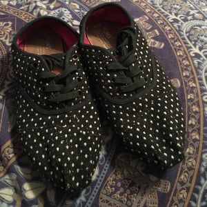 TOMS