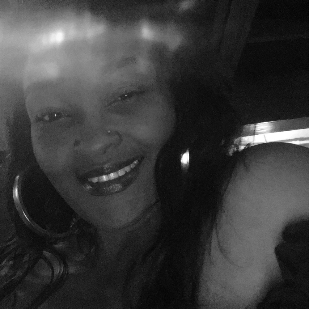 Meet your Posher, Julia