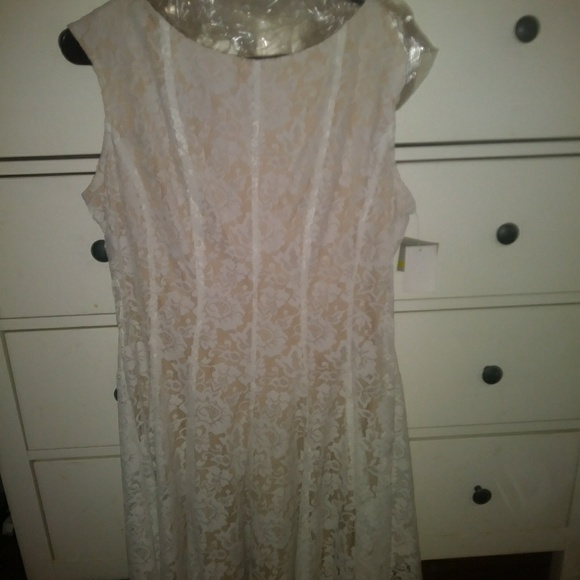 Dress - Picture 2 of 2