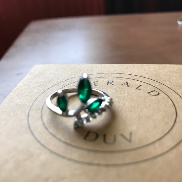 Emerald ring - Picture 1 of 2