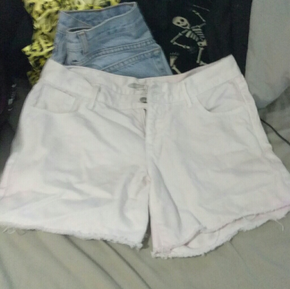 BNWOT White Old navy boyfriend shorts