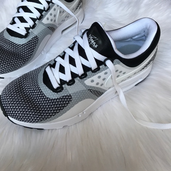 ❗️LAST PAIR❗️Nike Air Max Zero Essential - Picture 3 of 8