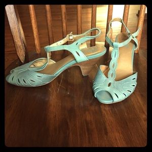 Seychelles Trip The Light Fantastic 2 T-straps