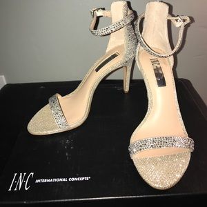 I•N•C Roriee2gld Champagne Heels.