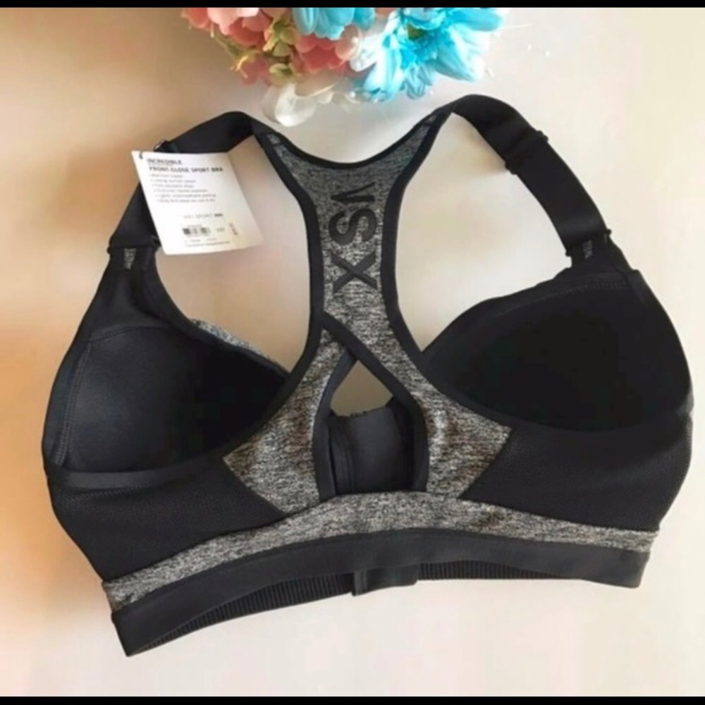 NWT Victoria Secret Incredible Sports Bra - Picture 2 of 2