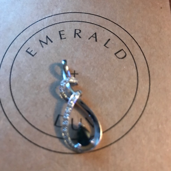 Diamond and sapphire pendant - Picture 1 of 3