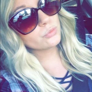 Meet your Posher, Karli