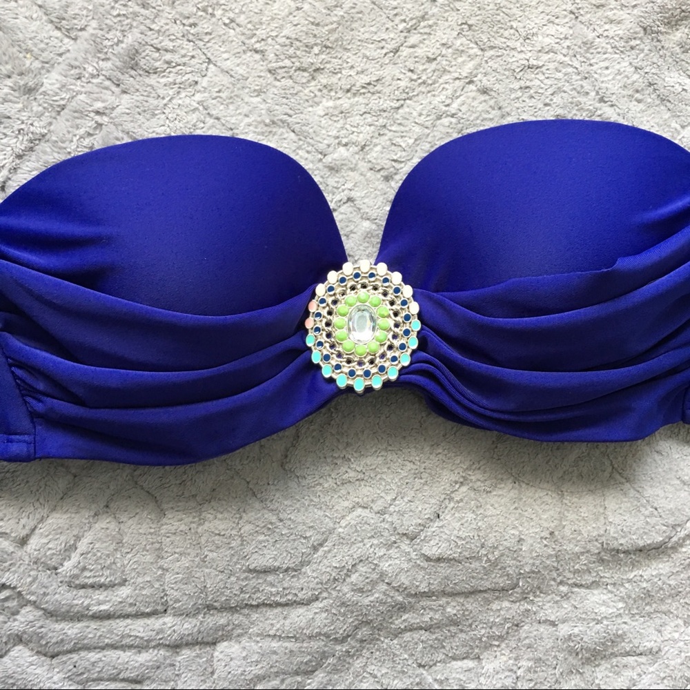 Strapless bikini top