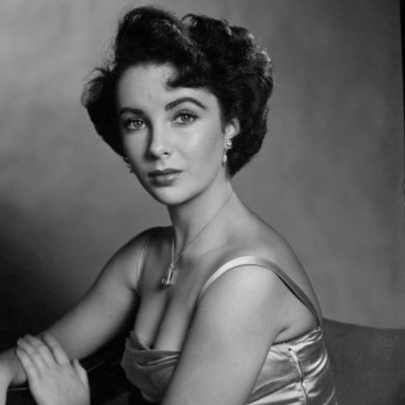 Meet your Posher - Picture 4 of 5