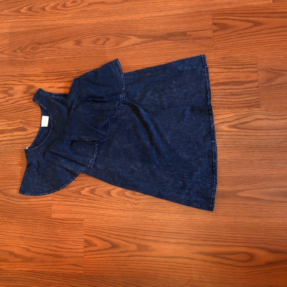 *NWT* sleeveless distressed ruffle top