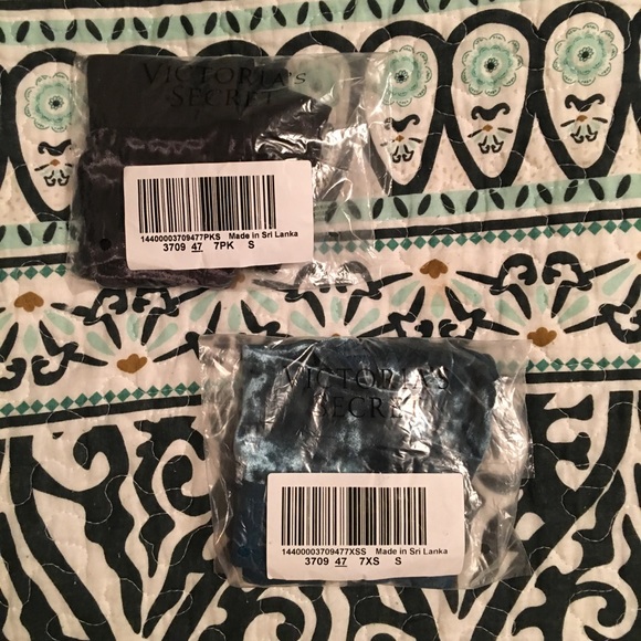 VS PINK Velvet Panty - Picture 2 of 2