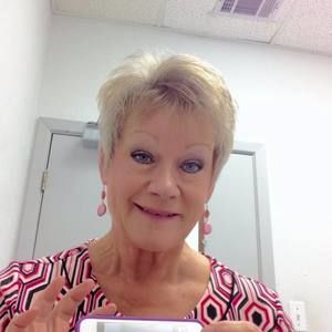 Meet your Posher, Debbie