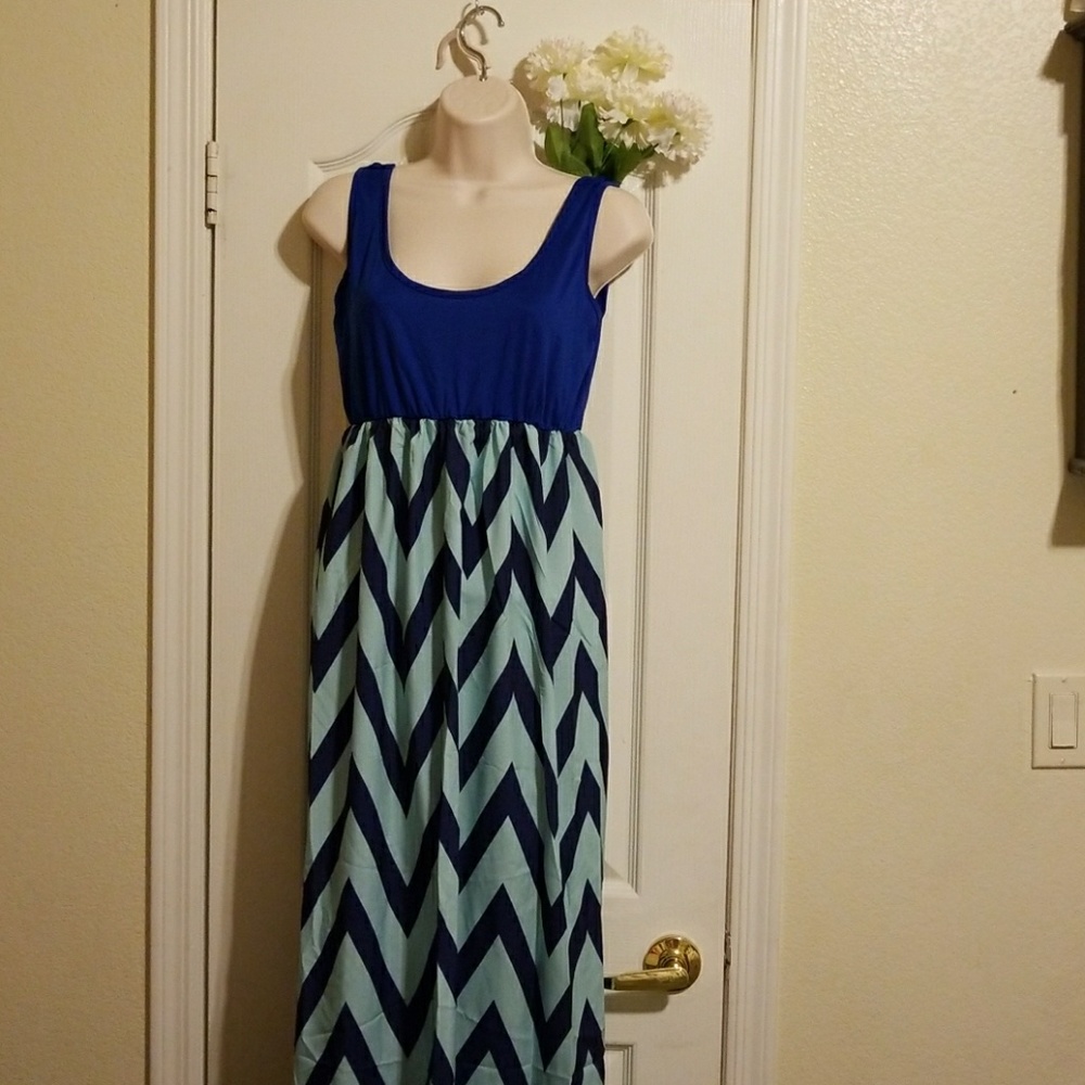 Women's long sleeveless dress NWT