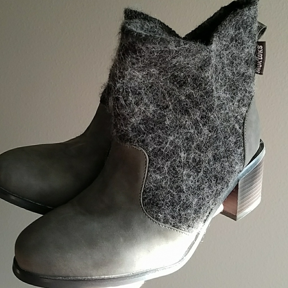 🎉 Grey Ankle Booties MUK LUKS size 8 🎉