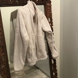 Women's North Face campshire zip jacket- medium