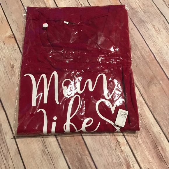 Mom Life Burgundy V Neck Tee - Picture 2 of 2
