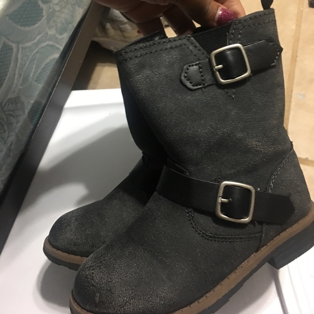 Girls boots