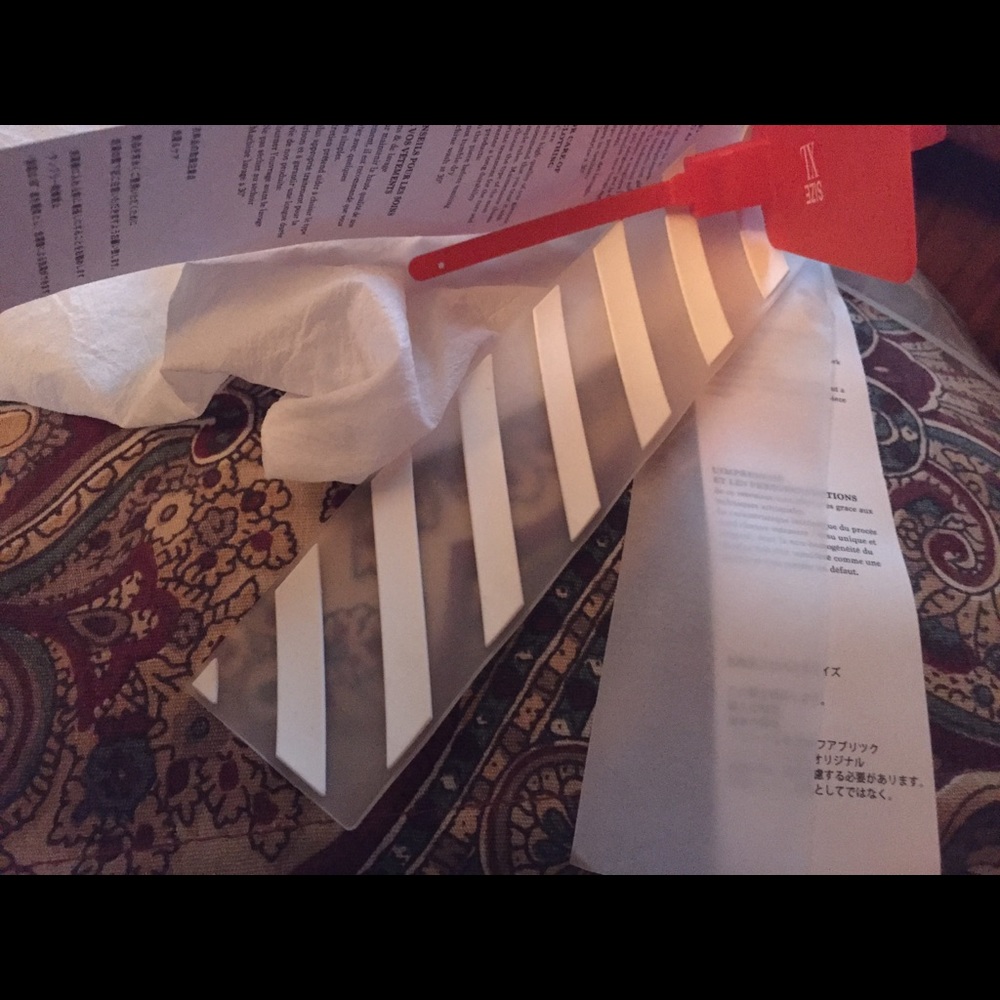 Off White Storage Pouch - Picture 2 of 3