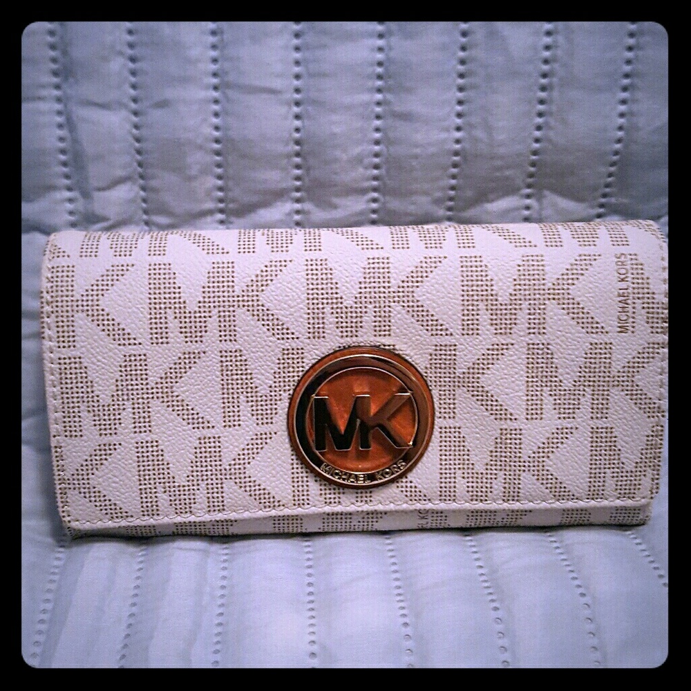 Michael Kors wallet