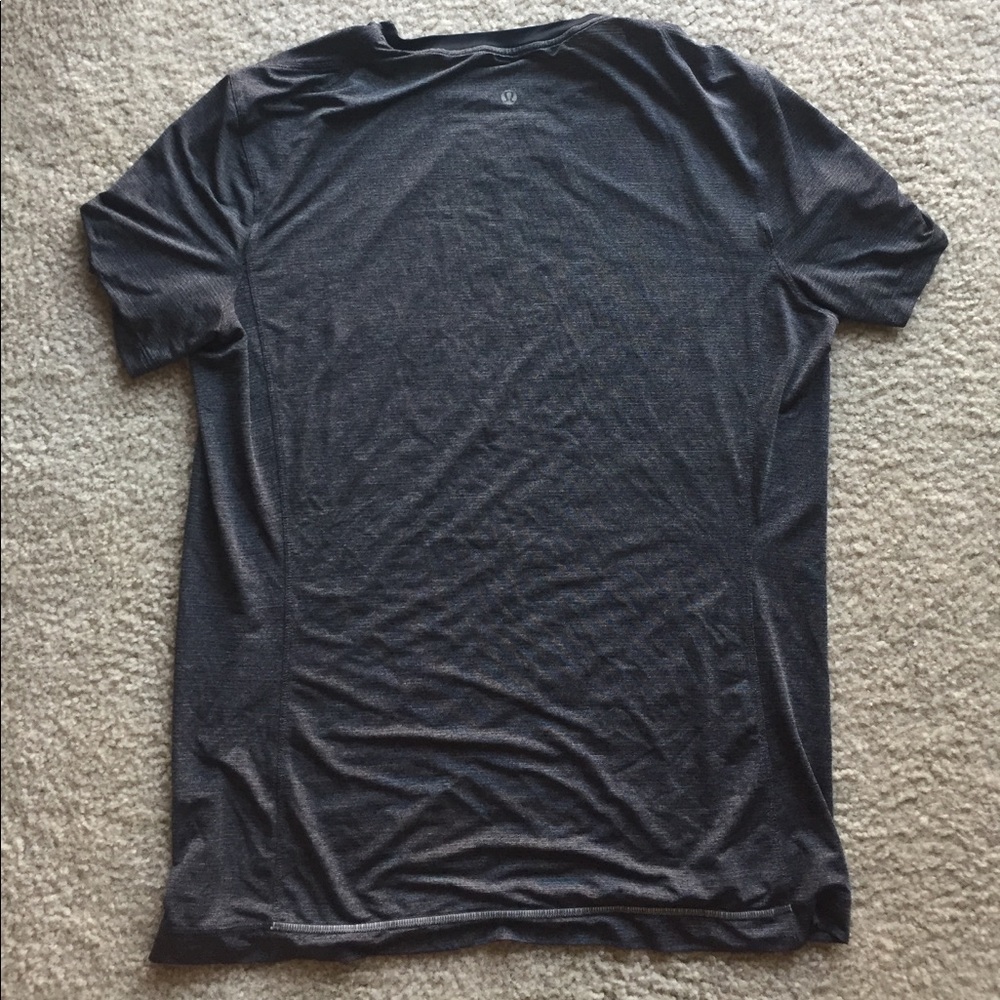 Lulu Lemon graphite workout T