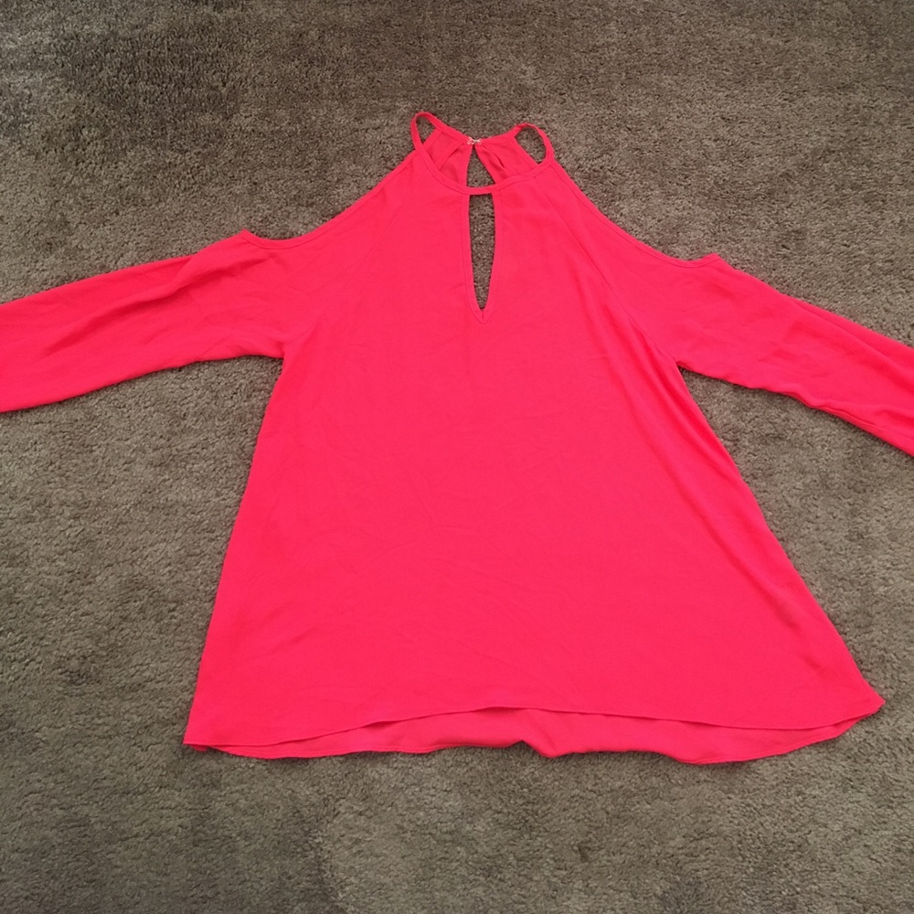 Oliviaceous pink open shoulder top