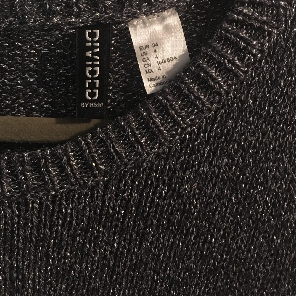 sweater - Picture 3 of 3