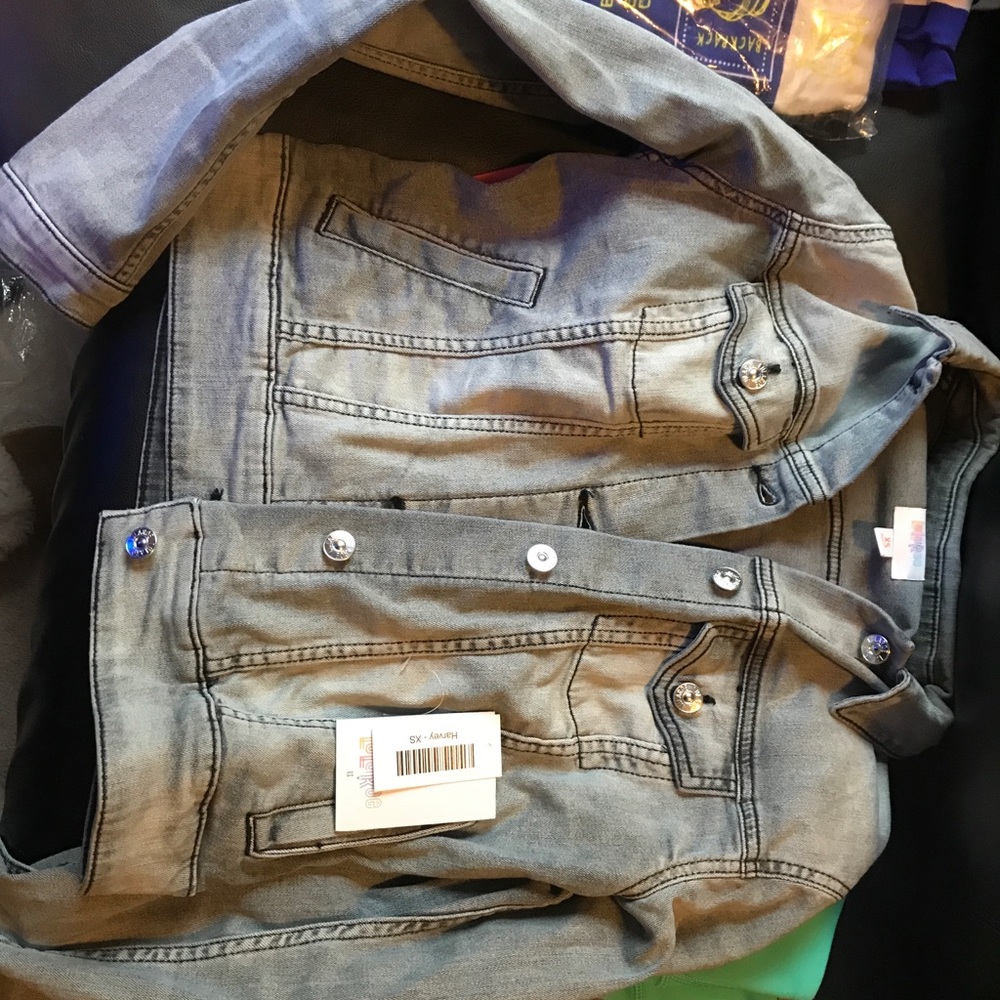 XS Harvey- brand new, popped the tags too fast