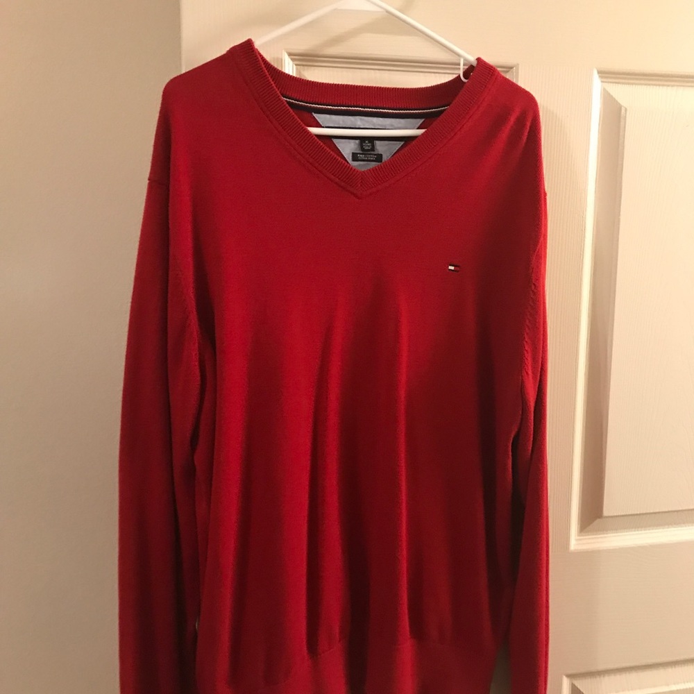 Tommy sweater