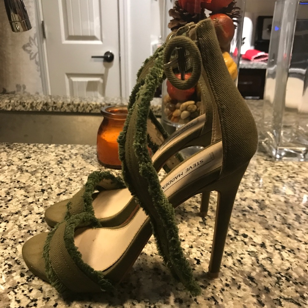 STEVE MADDEN Sandals 7.5