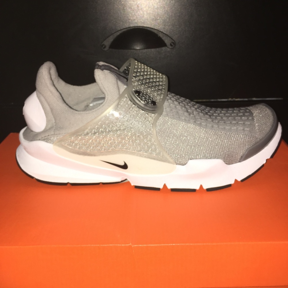 Nike sock dart