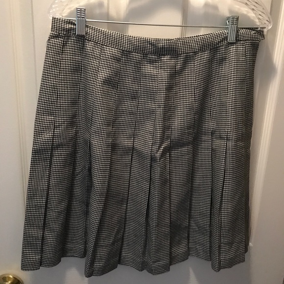 MINI SKIRT (HOUNDSTOOTH PRINT) - Picture 3 of 3