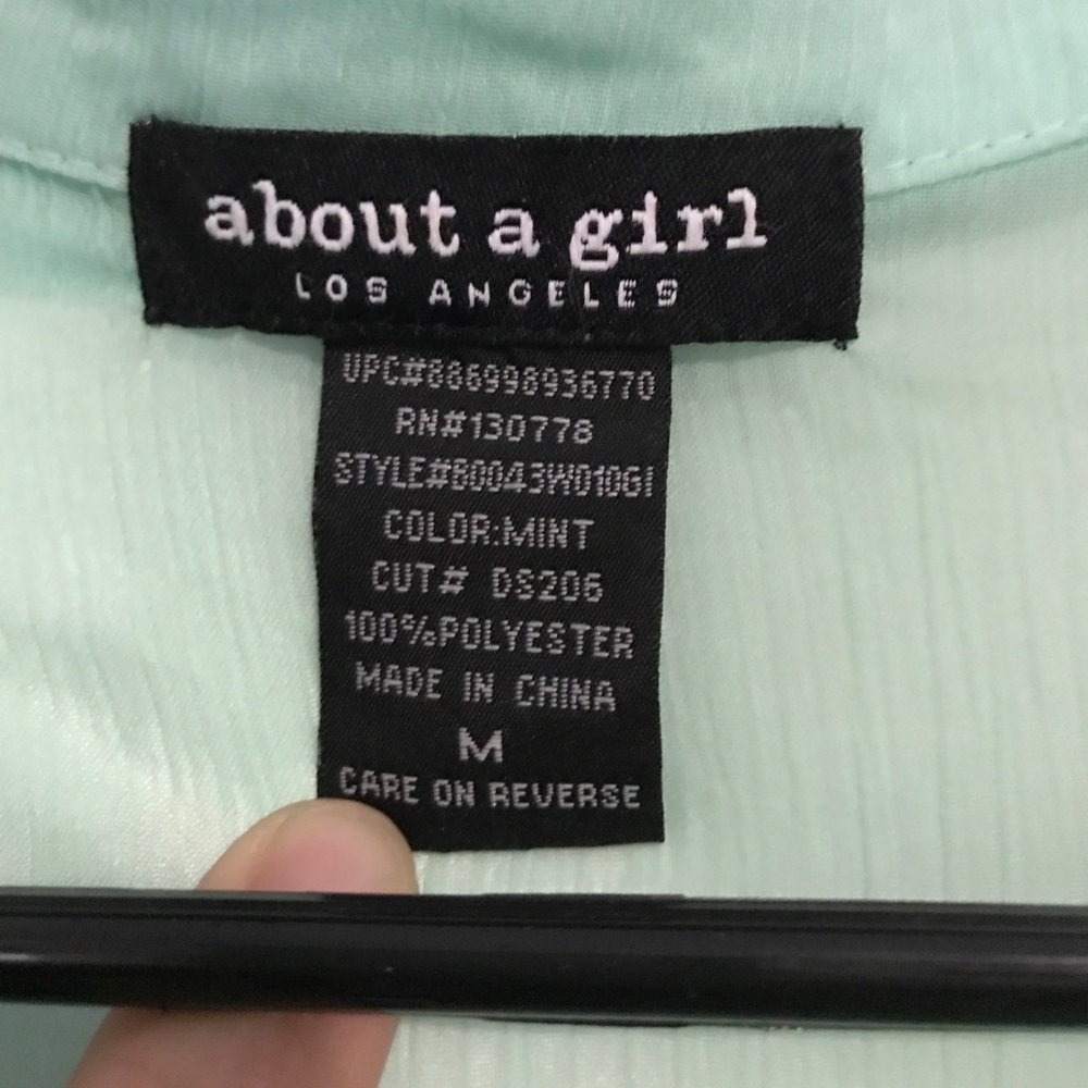 button down blouse - Picture 3 of 6