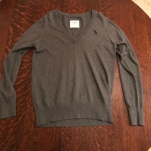 Abercrombie & Fitch sweater