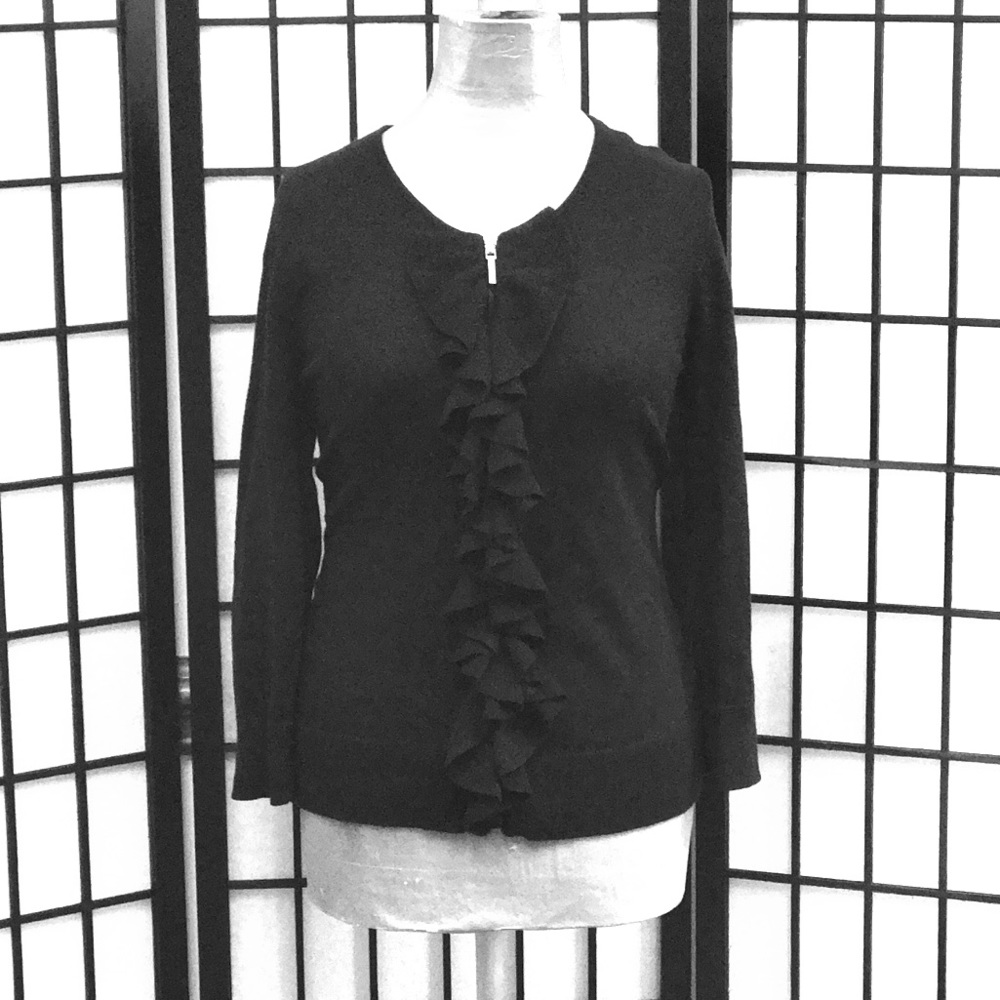💕SUPER CUTE CHAPS BLACK RUFFLED CARDIGAN💕 Sz M💓