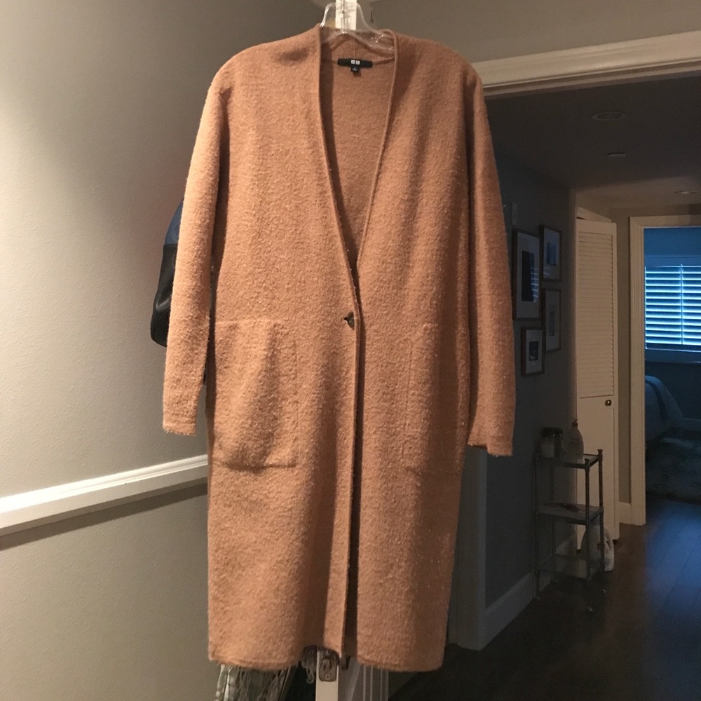 Barely worn Uniqlo camel jacket