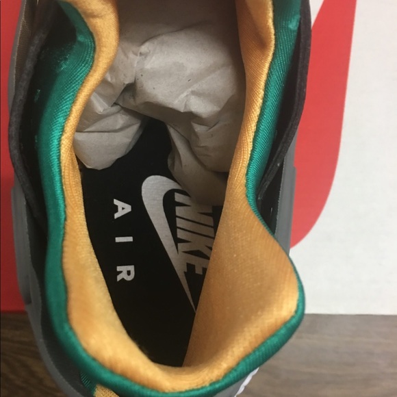 Authentic Nike Men’s Air Huarache - Picture 6 of 8