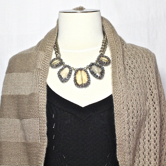 REDUCED⬇️*HP*NWT★Nine West Tan Infinity Scarf—1 LEFT! - Picture 2 of 8