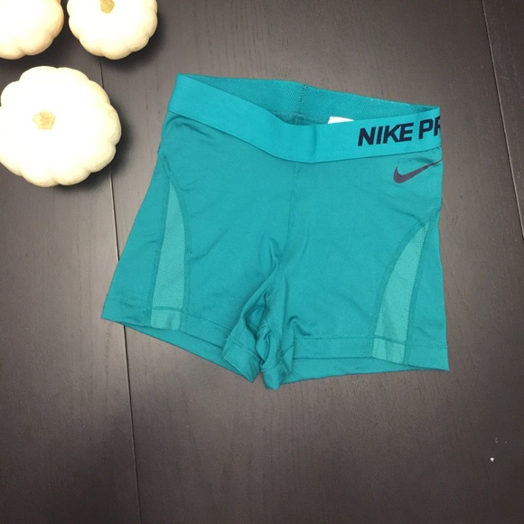 Nike Pro Hypercool shorts - Picture 2 of 2