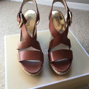 EUC Michael Kors wedge shoes - size 8.