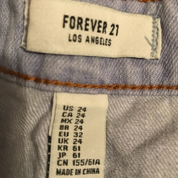 NWT High-rise denim shorts from Forever 21 - Picture 5 of 5