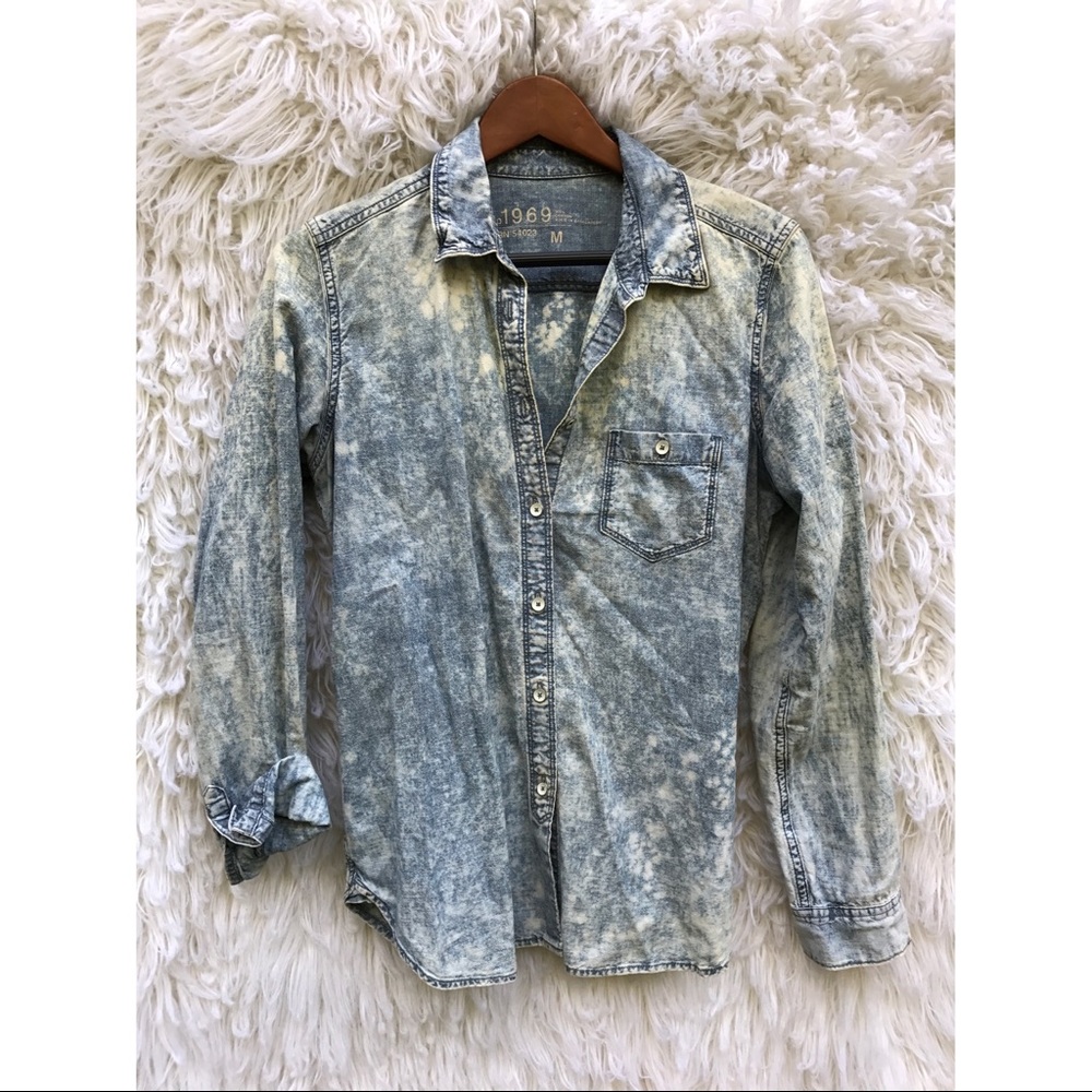 Chambray acid wash button up