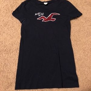Hollister tshirt