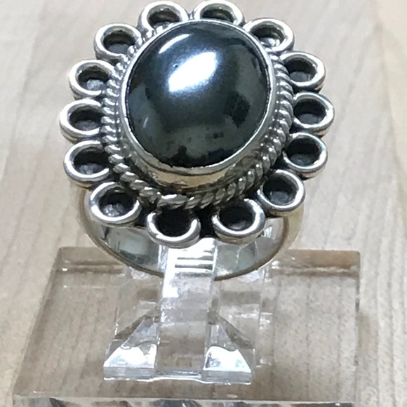 Ring - Picture 5 of 8