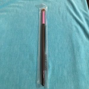 New IBY Beauty Crease Brush