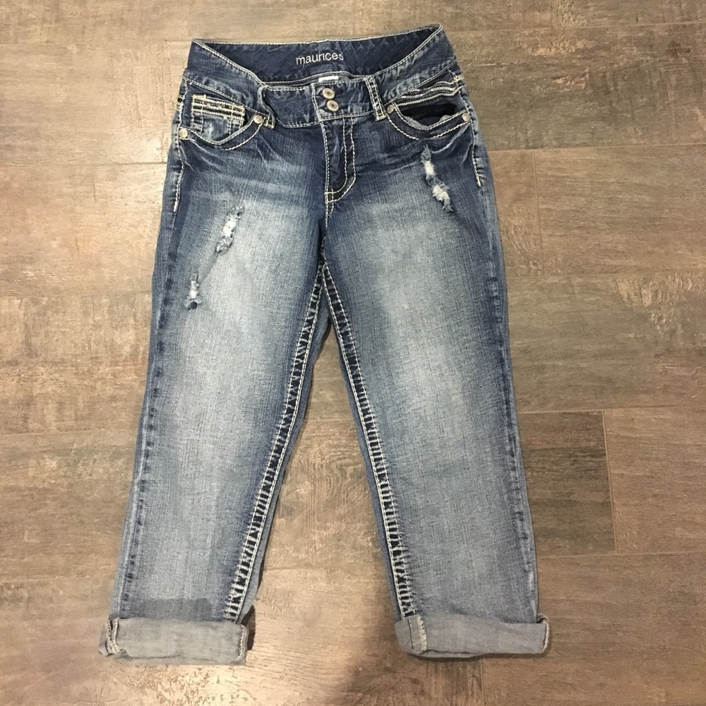 Distressed capris
