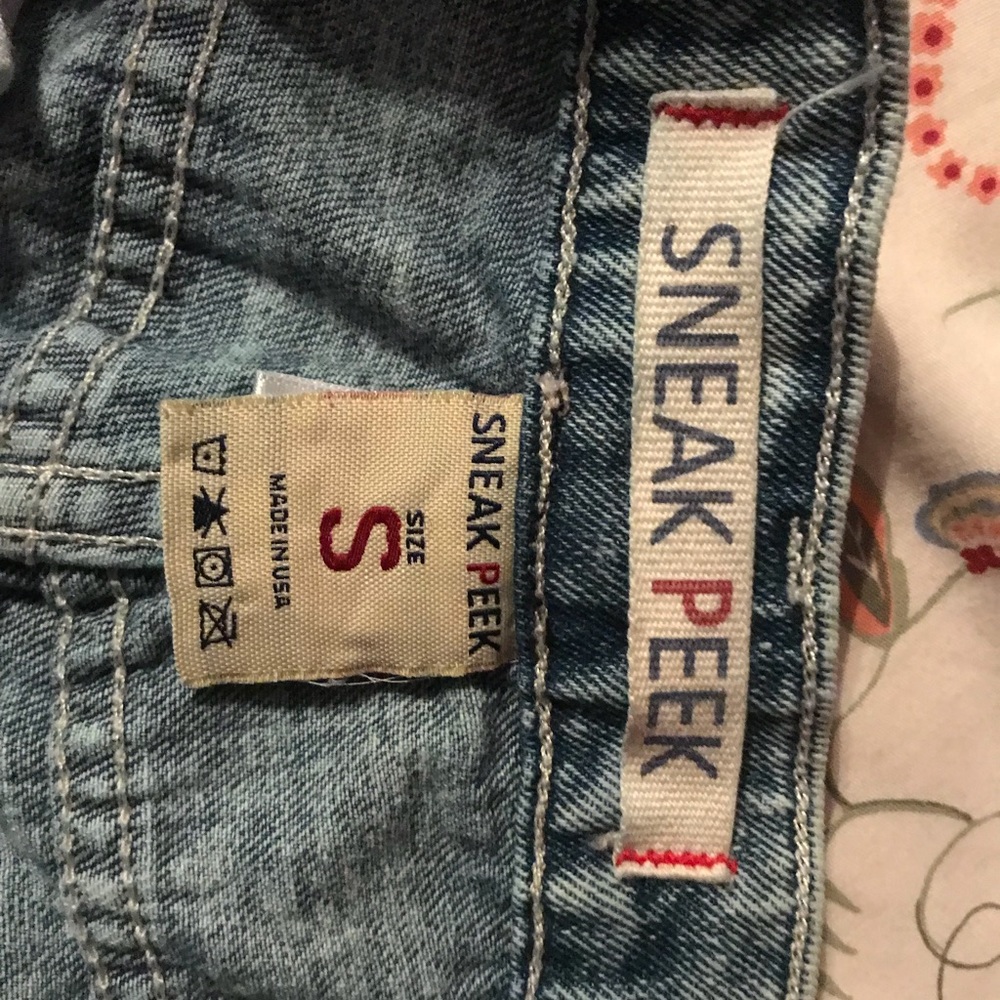 NWT Ripped Jeans - Picture 3 of 4