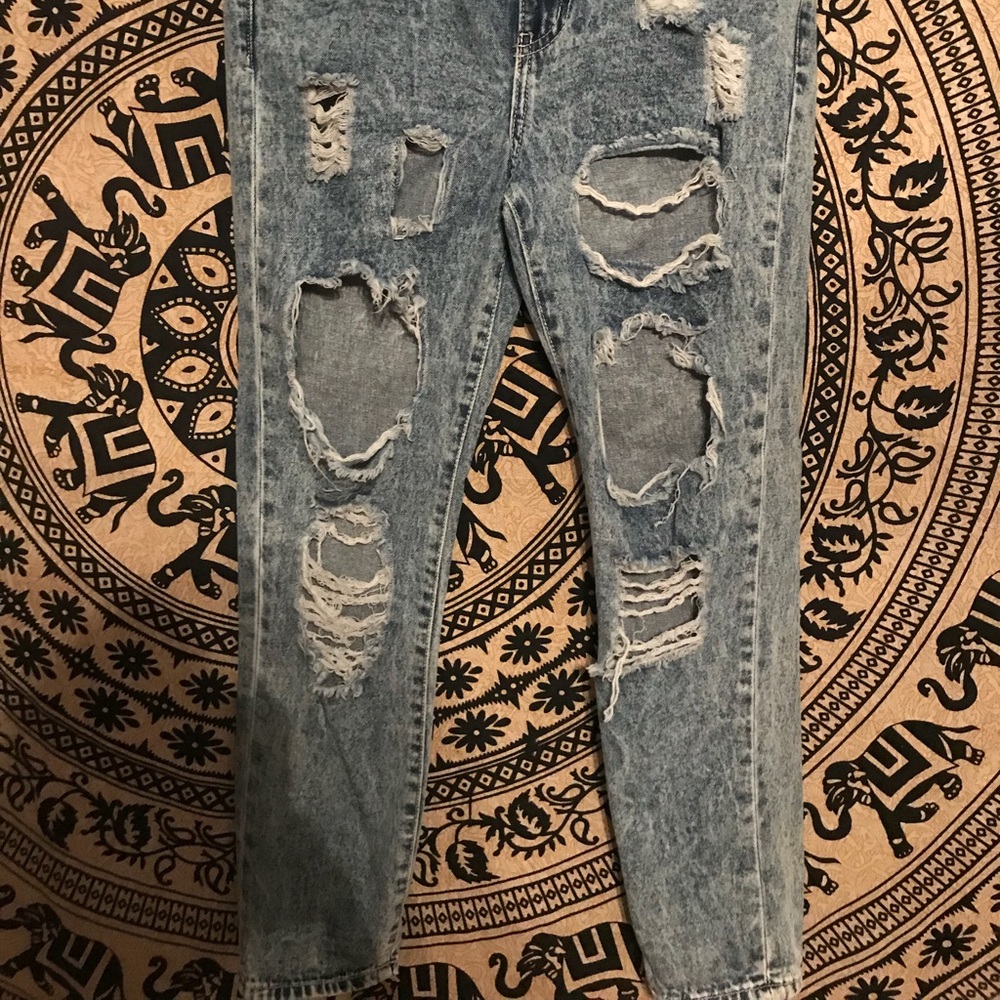NWT Ripped Jeans - Picture 4 of 4