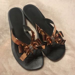 Guess TuTu Flip Flops