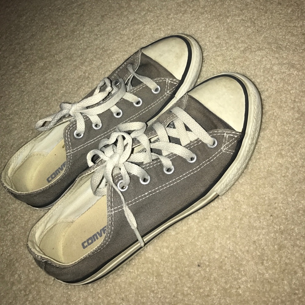 Grey converse